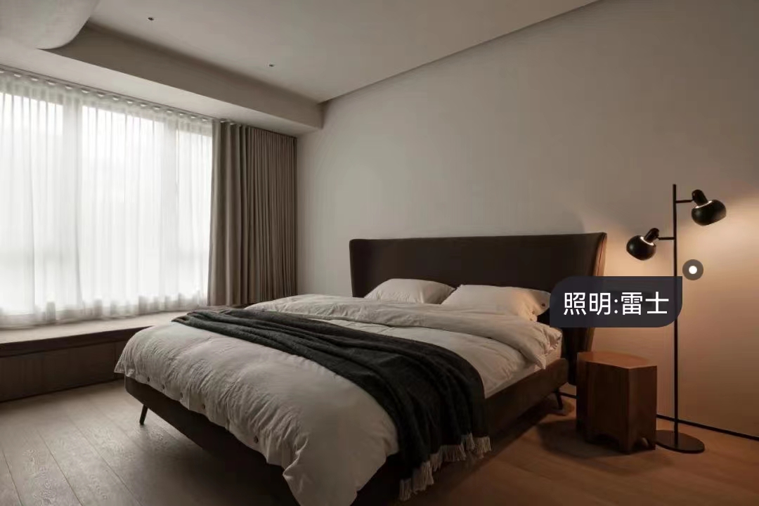 朴素用色大胆拆改丨健身房、衣帽间，他家“圆润”又全能