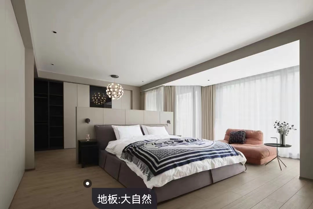 小两口住跃层还能装出温度？细节精准把控诠释大而不空