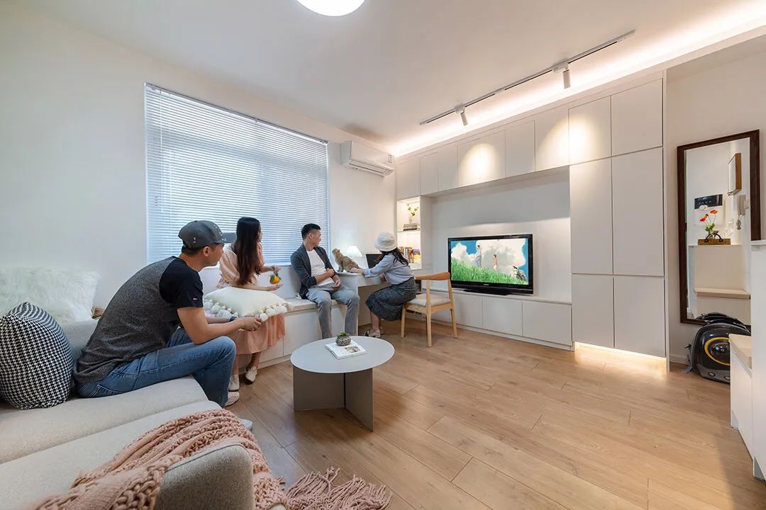 85㎡塞进多功能客厅，异户型变成充满巧思的北欧小家